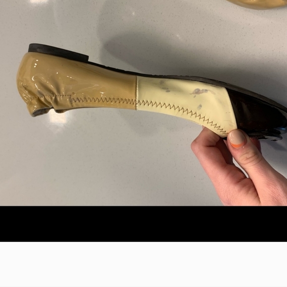 Tory burch flats rear style. - Picture 4 of 6